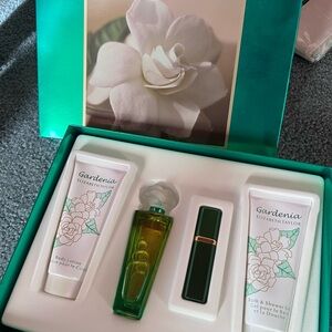 Elizabeth Taylor Gardenia Gift Set - Green